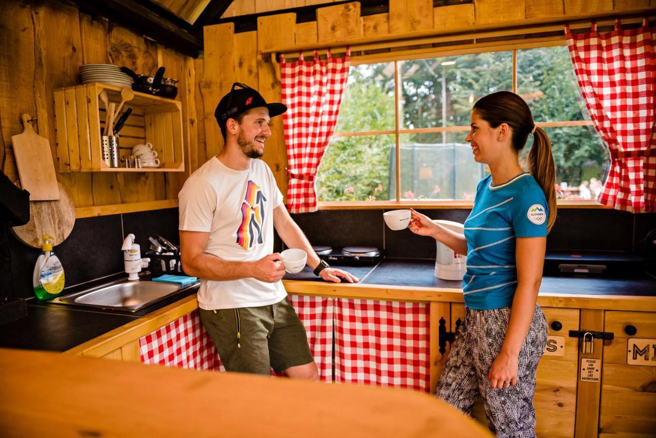 קמניק Glamping Forest Edge מראה חיצוני תמונה