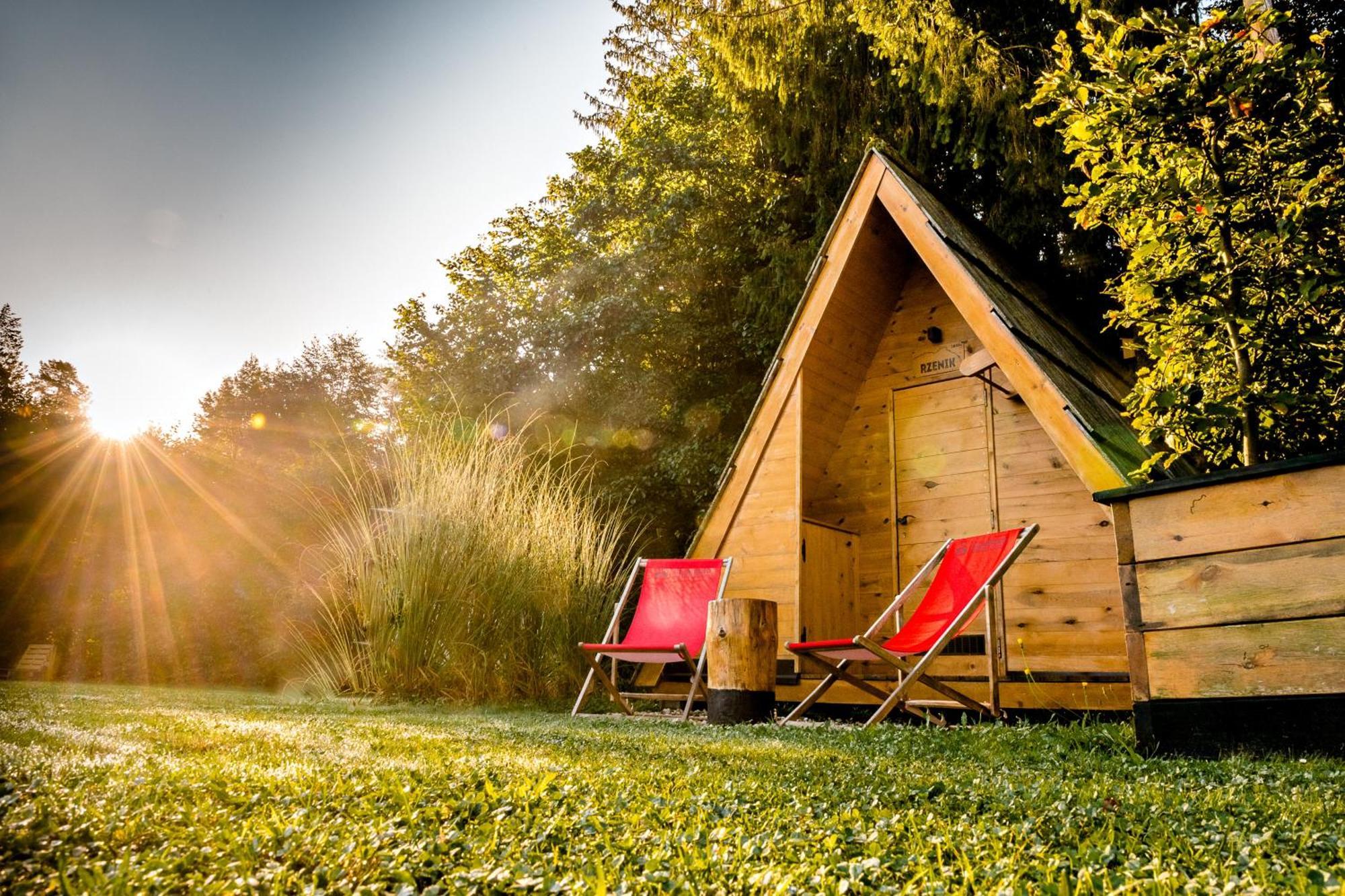 קמניק Glamping Forest Edge מראה חיצוני תמונה